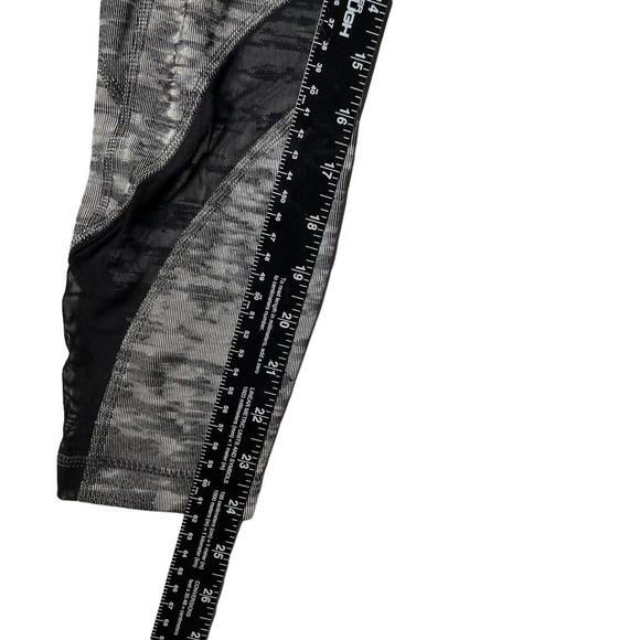 Lululemon Inspire Tight II Crop‎ Mesh in Silver Jacquard Black White Size 6 - Picture 3 of 5